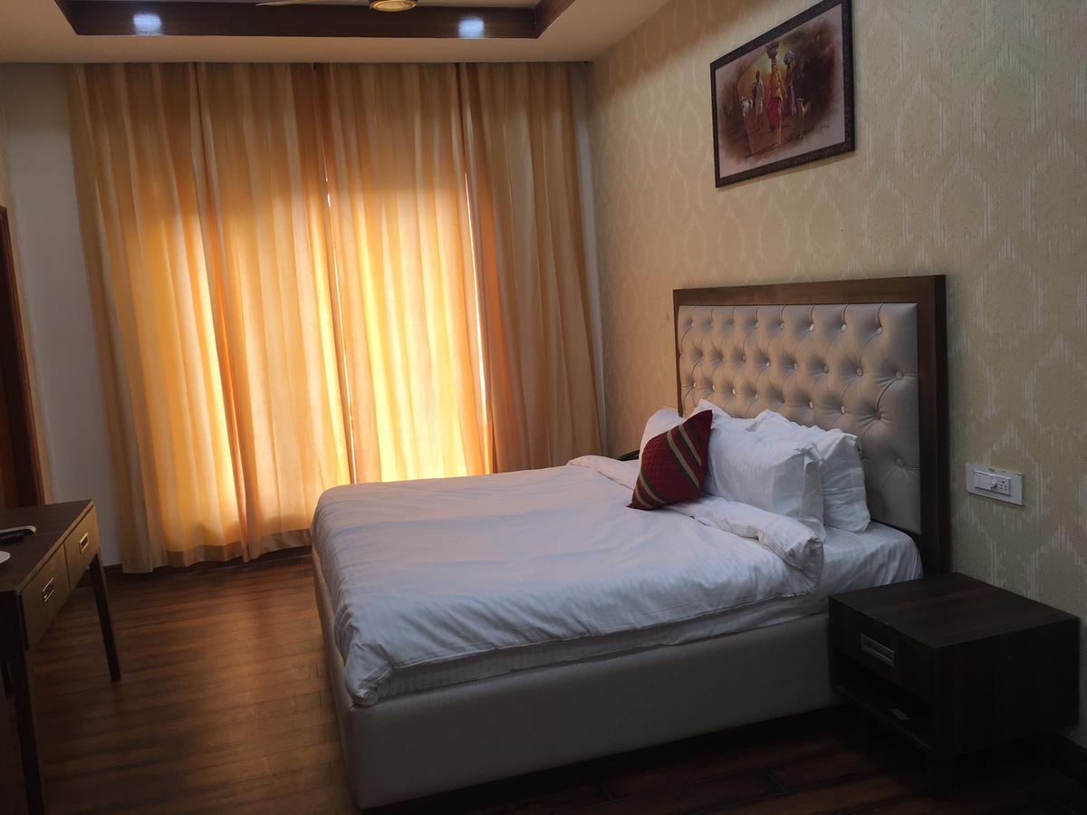Hotel Anand Renaissance Firozpur Bagian luar foto